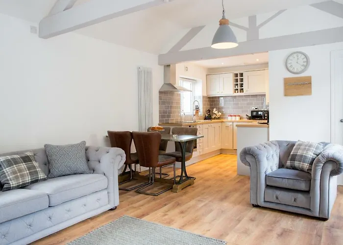 Thrush Nest - Wren Sleeps 4, 2 Bedrooms & Stable Sleeps 2, 1 Bedroom Hébergement de vacances *