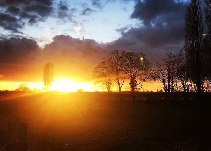 Thrush Nest - Wren Sleeps 4, 2 Bedrooms&stable Sleeps 2, 1 Bedroom Semesterbostad York