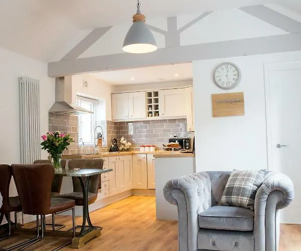 Thrush Nest - Wren Sleeps 4, 2 Bedrooms&stable Sleeps 2, 1 Bedroom * York