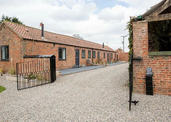 Thrush Nest - Wren Sleeps 4, 2 Bedrooms&stable Sleeps 2, 1 Bedroom