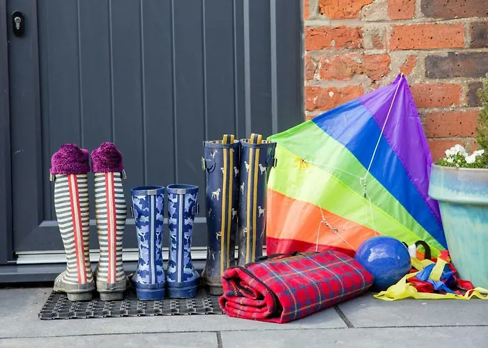 Thrush Nest - Wren Sleeps 4, 2 Bedrooms & Stable Sleeps 2, 1 Bedroom York