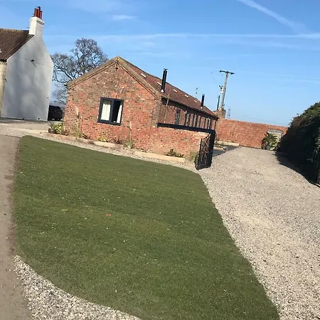 Thrush Nest - Wren Sleeps 4, 2 Bedrooms & Stable Sleeps 2, 1 Bedroom * York